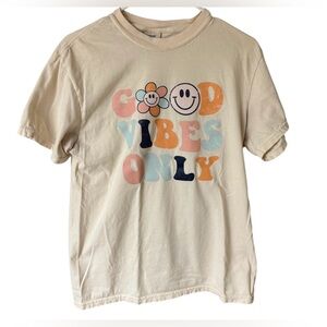 Comfort Colors Cream Women’s 'Good Vibes Only' Graphic Tee